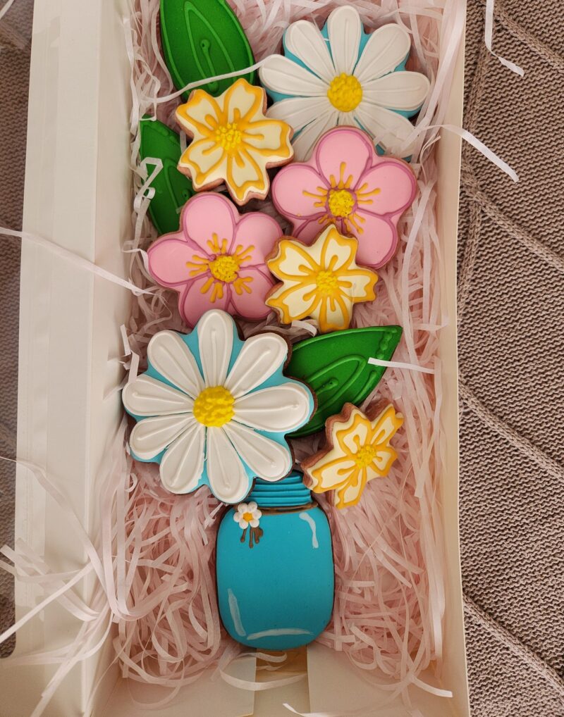Bouquet of flowers cookies  floral design  summer cookie bouquet in jar bamble bee butterfly moms day woman girl teenager annyversary gift - Image 7