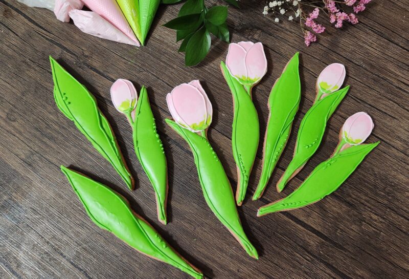 Tulips cookies  floral flower decorated cookie pink red white gift present to woman girl teenager box of flowers edible adorable nice - Image 7