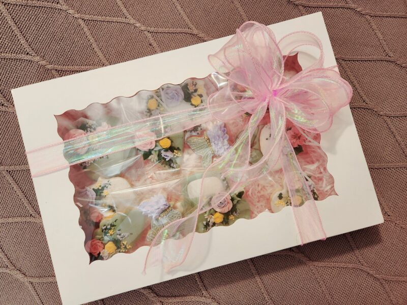 Romantic flowers floral cookies with a track butterfly heart cookie personalized custom engagement wedding set 3d flowers adorable nice gift - Image 4