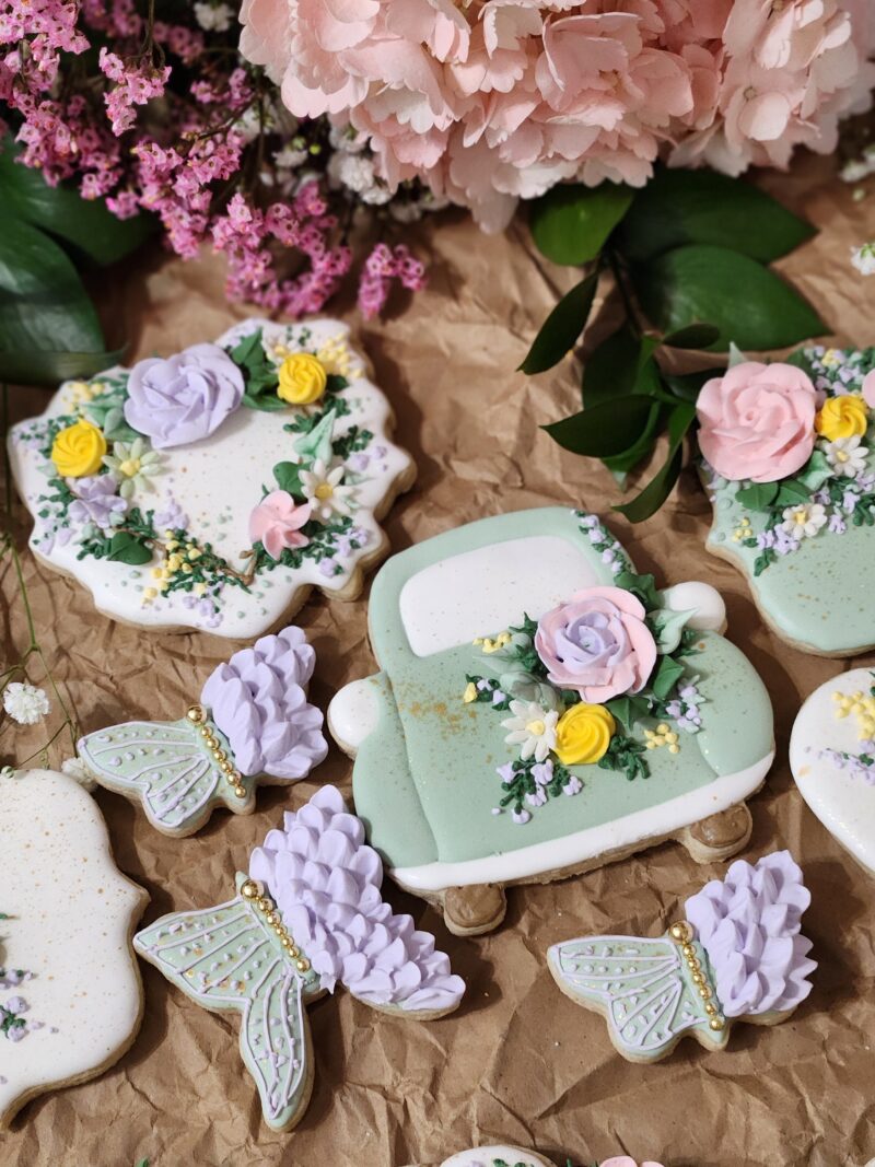 Romantic flowers floral cookies with a track butterfly heart cookie personalized custom engagement wedding set 3d flowers adorable nice gift - Image 7