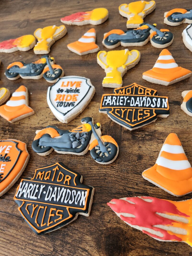 Harley Davidson cookies biker harley logo trophy cookie born to ride to live brown orange bright color customized personilized bike - Image 6