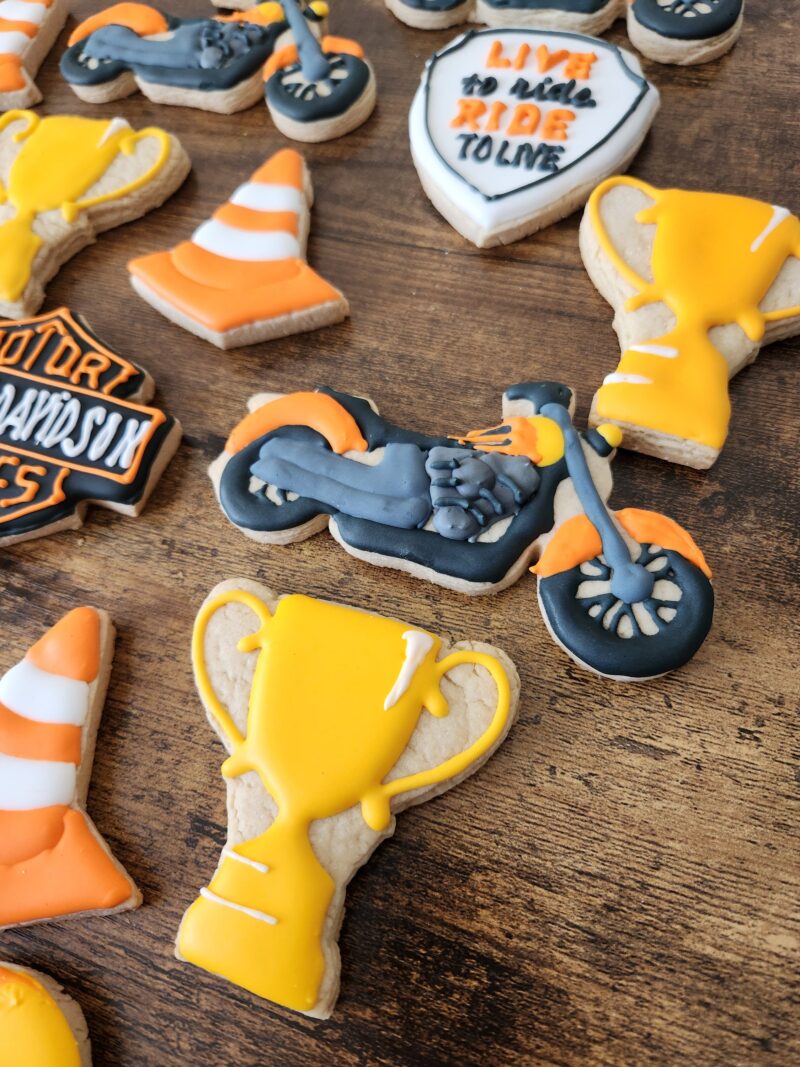 Harley Davidson cookies biker harley logo trophy cookie born to ride to live brown orange bright color customized personilized bike - Image 5