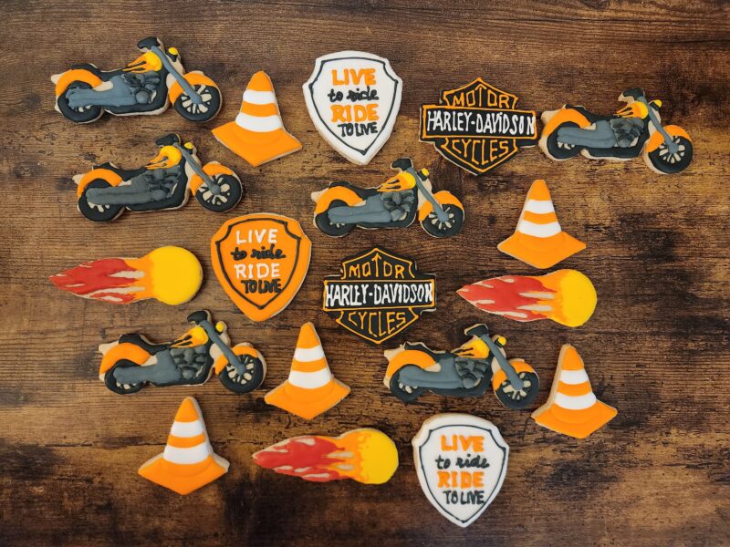 Anniversary birthday Harley Davidson cookies biker harley logo trophy cookie born to ride brown orange color customized personilized cookies - Image 8
