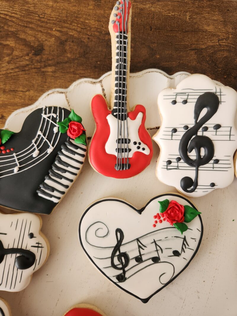 Music notes piano guitar shugar cookies set red white floral flower musician gift present best for music teacher - Image 4