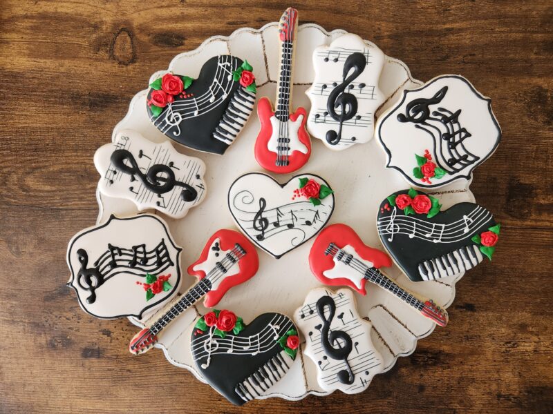 Music notes piano guitar shugar cookies set red white floral flower musician gift present best for music teacher - Image 5