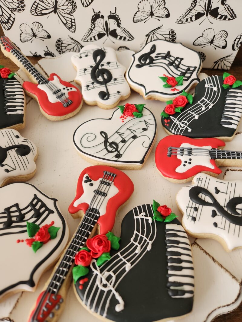 Music notes piano guitar shugar cookies set red white floral flower musician gift present best for music teacher - Image 7