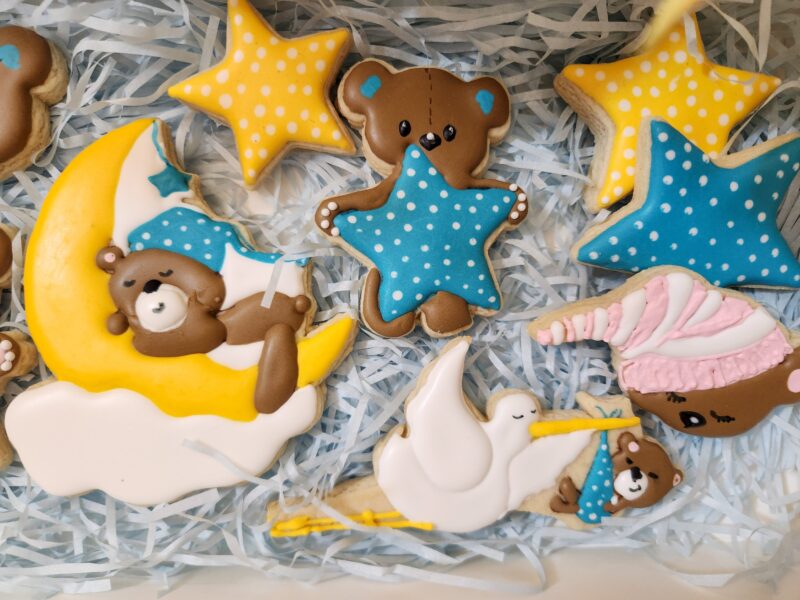 Baby shower  reveal boy girl blue yellow pink baby bear shugar cookies - Image 2