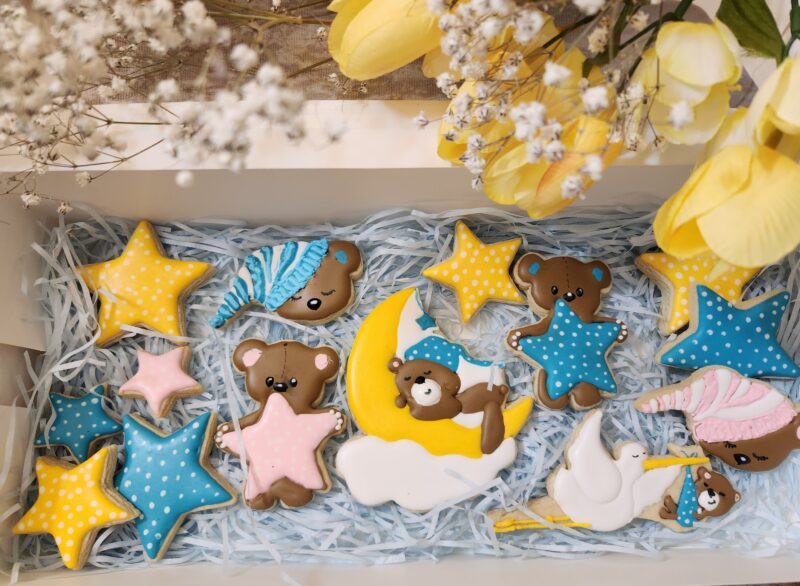 Baby shower  reveal boy girl blue yellow pink baby bear shugar cookies - Image 8