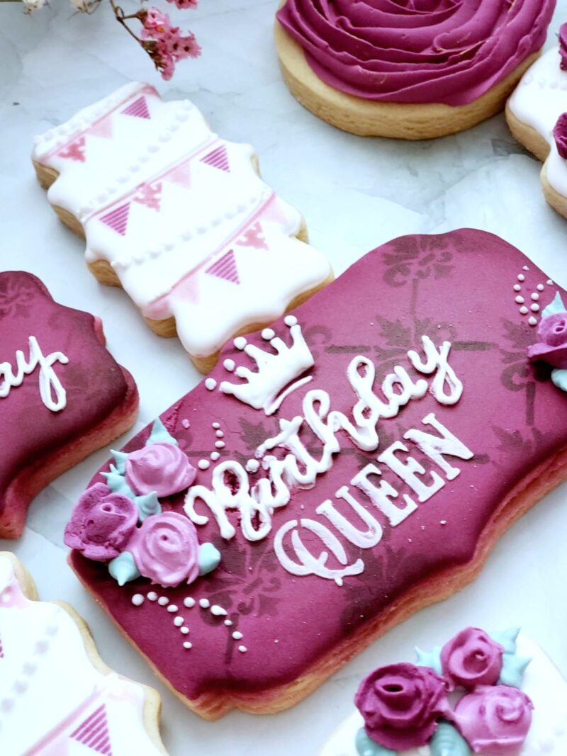 Happy birthday queen shugar cookies  white  purple  floral flower cake on stand gift present to woman girl mother - Image 2