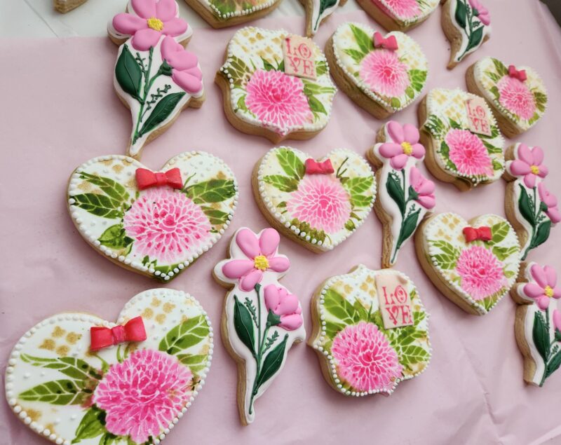 Anniversary  wedding bridal shower day woman shugar cookies pink flower floral heart shape set sweet gift - Image 3