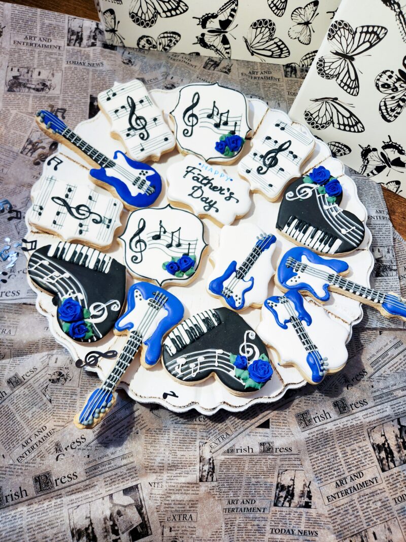 Musical notes piano guitar shugar cookies set blue black white floral flower - Image 8