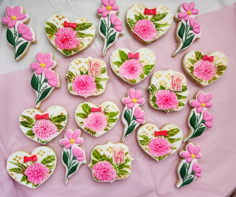 Anniversary  wedding bridal shower day woman shugar cookies pink flower floral heart shape set sweet gift - Image 2