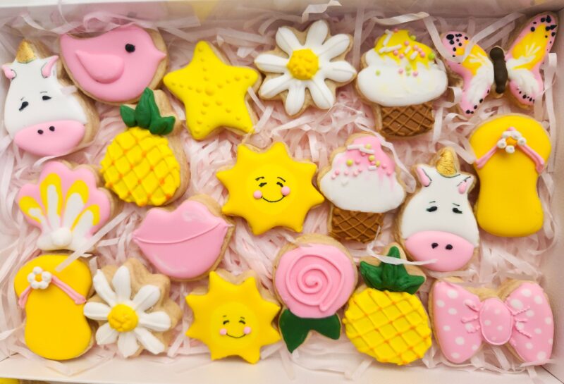 Summer beach unicorn bird flower animal cookies   kids size small one bite cookie pink yellow blue mini cookies in a box