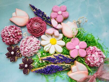 Bouquet of flowers in a box shugar cookies  floral design  summer cookie bouquet  mothers woman girl teenager gift  present