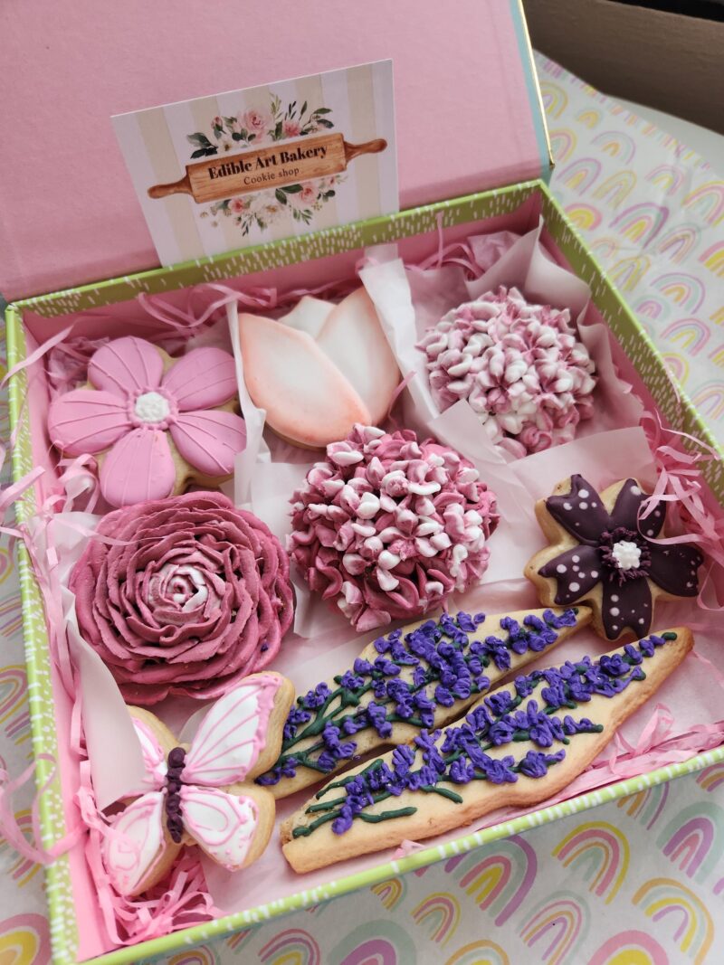 Floral flower shugar cookies hydrangea rose lavander dusty pink color  set in a box for sweet gift woman floral gift - Image 4