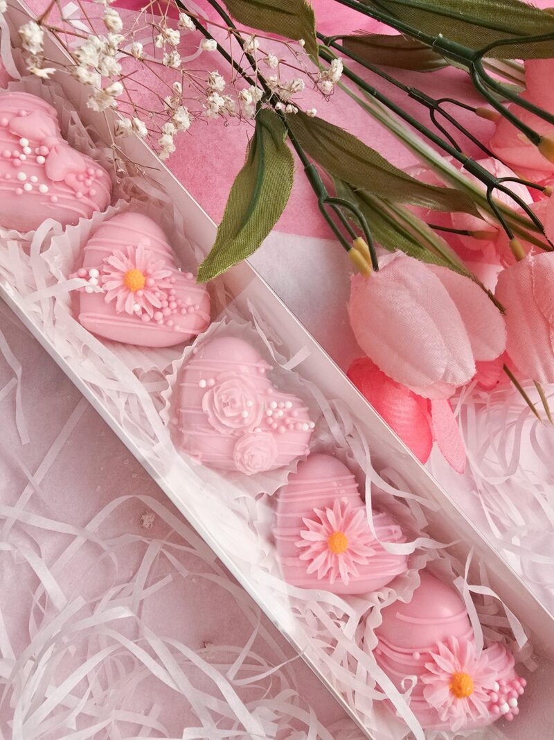 Christmas valentines cake balls heart pops red  pink flower floral detailed annyversary cake pop  individually wrapped. Price per 6 - Image 3