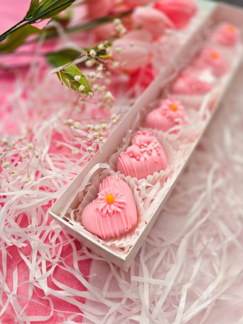 Christmas valentines cake balls heart pops red  pink flower floral detailed annyversary cake pop  individually wrapped. Price per 6