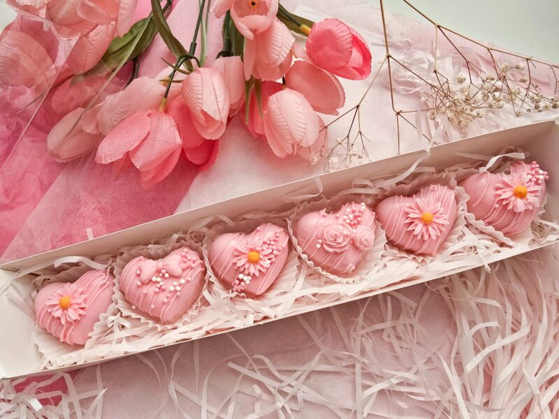 Christmas valentines cake balls heart pops red  pink flower floral detailed annyversary cake pop  individually wrapped. Price per 6 - Image 5
