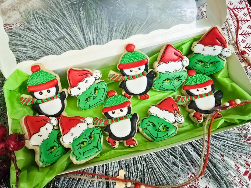 Grinch christmas shugar cookies  gift red green color from scratch hand painted customized gingerbread  vanilla cookie - Image 3