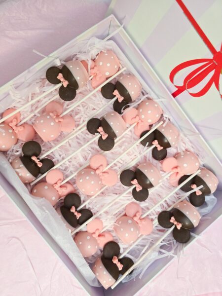 Cake pops minnie mouse reveal party baby shower annyversary cake pop on a stand