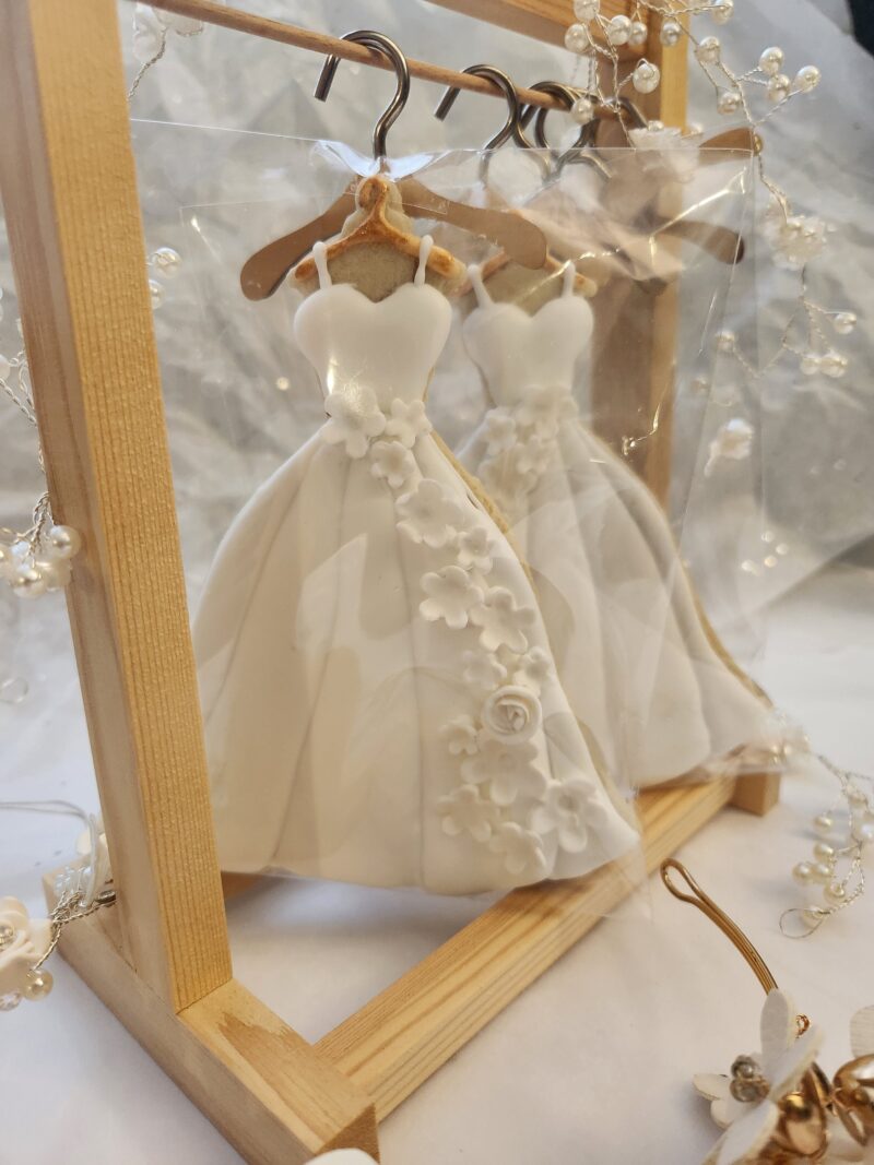 White wedding dress with flowers cookies Engagement party bridsmade  supplies shugar vanilla custom  candy bar - Image 3