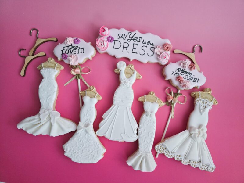 White wedding dresses with flowers bows say yes to the dress cookies Engagement party bridsmade  supplies shugar vanilla custom candy bar - Image 2