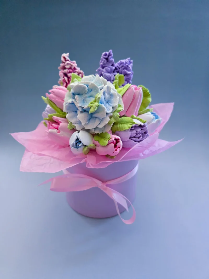Marshmallow zephyr flowers rose hydrangea tulips adorable present for mom day birthday  anniversary gift pink purple in a round box. - Image 10