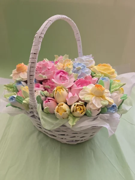 Adorable basket marshmallow zephyr flowers rose hydrangea tulips adorable present for mom day birthday  anniversary