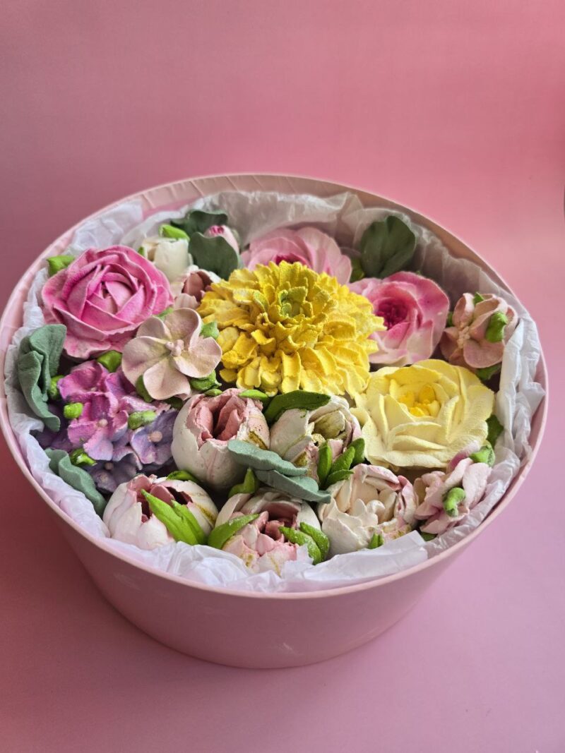 Anniversary mom day marshmallow zephyr flowers rose hydrangea peonies adorable present for mom's day birthday  gift in pink round 11inch box - Image 4